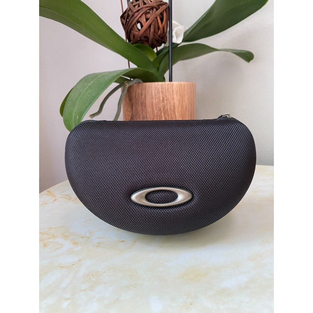 Oakley Sunglasses Case Only Black Hard Shell Oval Black Zippered Mesh Pockets